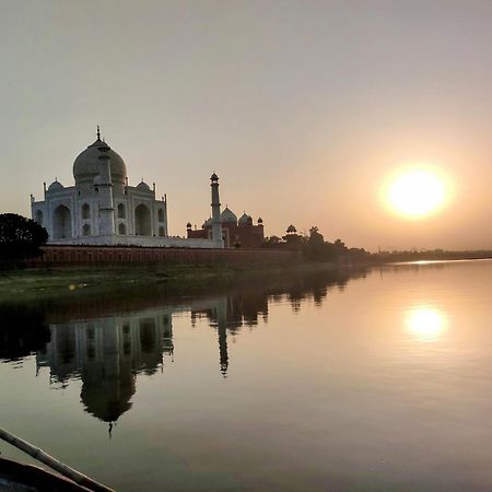 Zigzag Homestay Agra  Exteriör bild