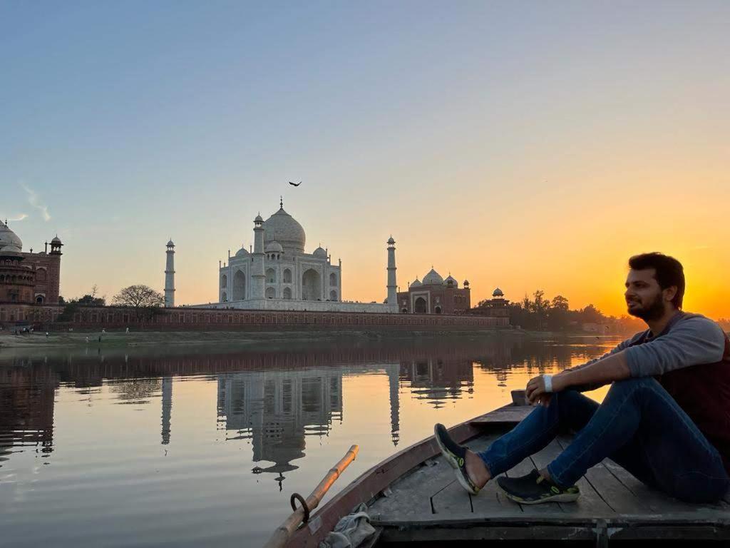 Zigzag Homestay Agra  Exteriör bild