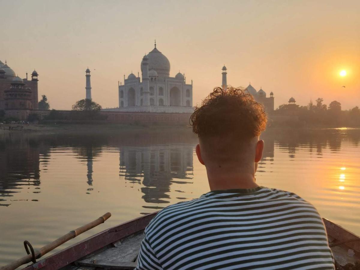 Zigzag Homestay Agra  Exteriör bild