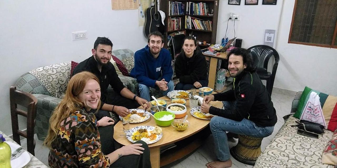 Zigzag Homestay Agra  Exteriör bild