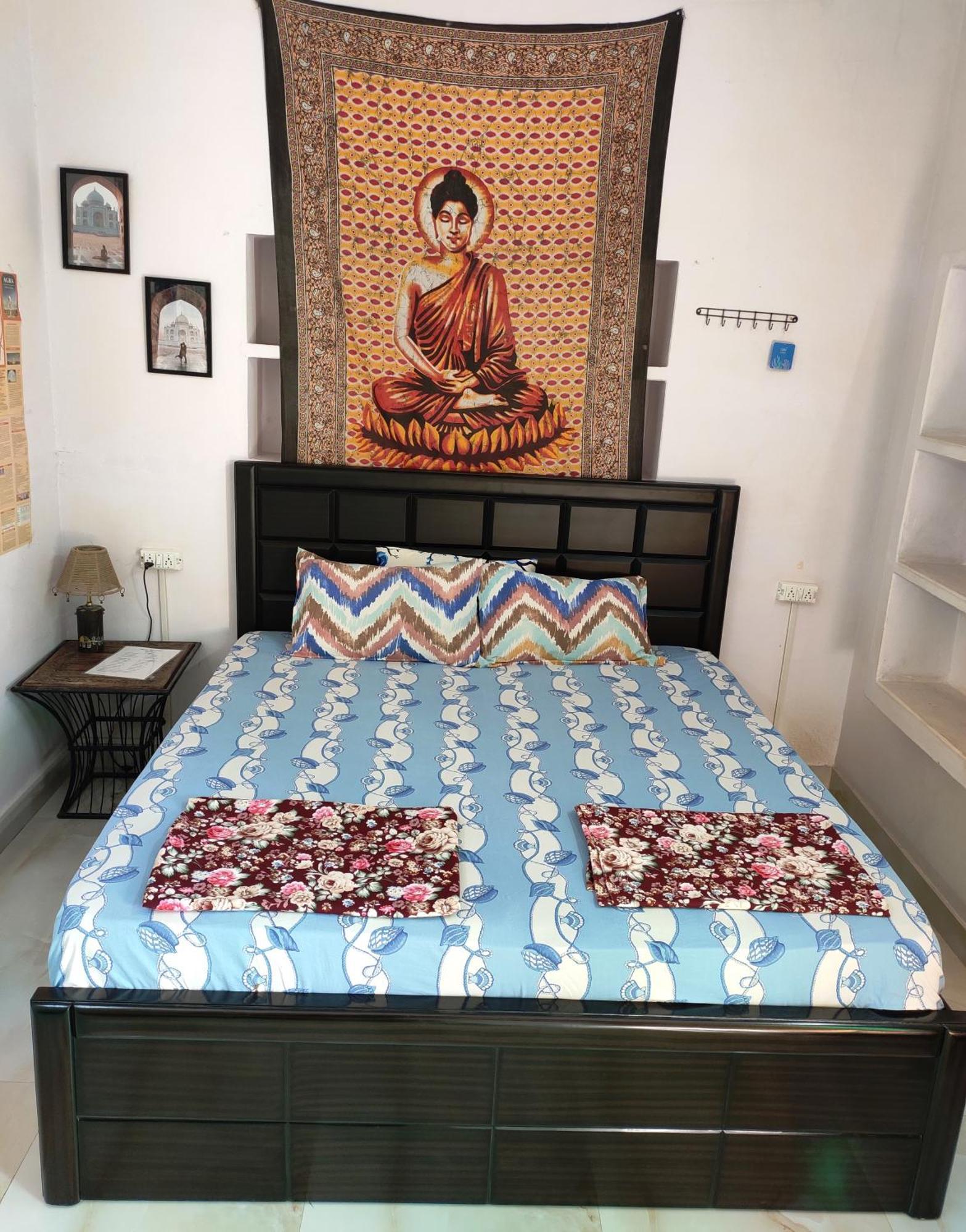 Zigzag Homestay Agra  Exteriör bild