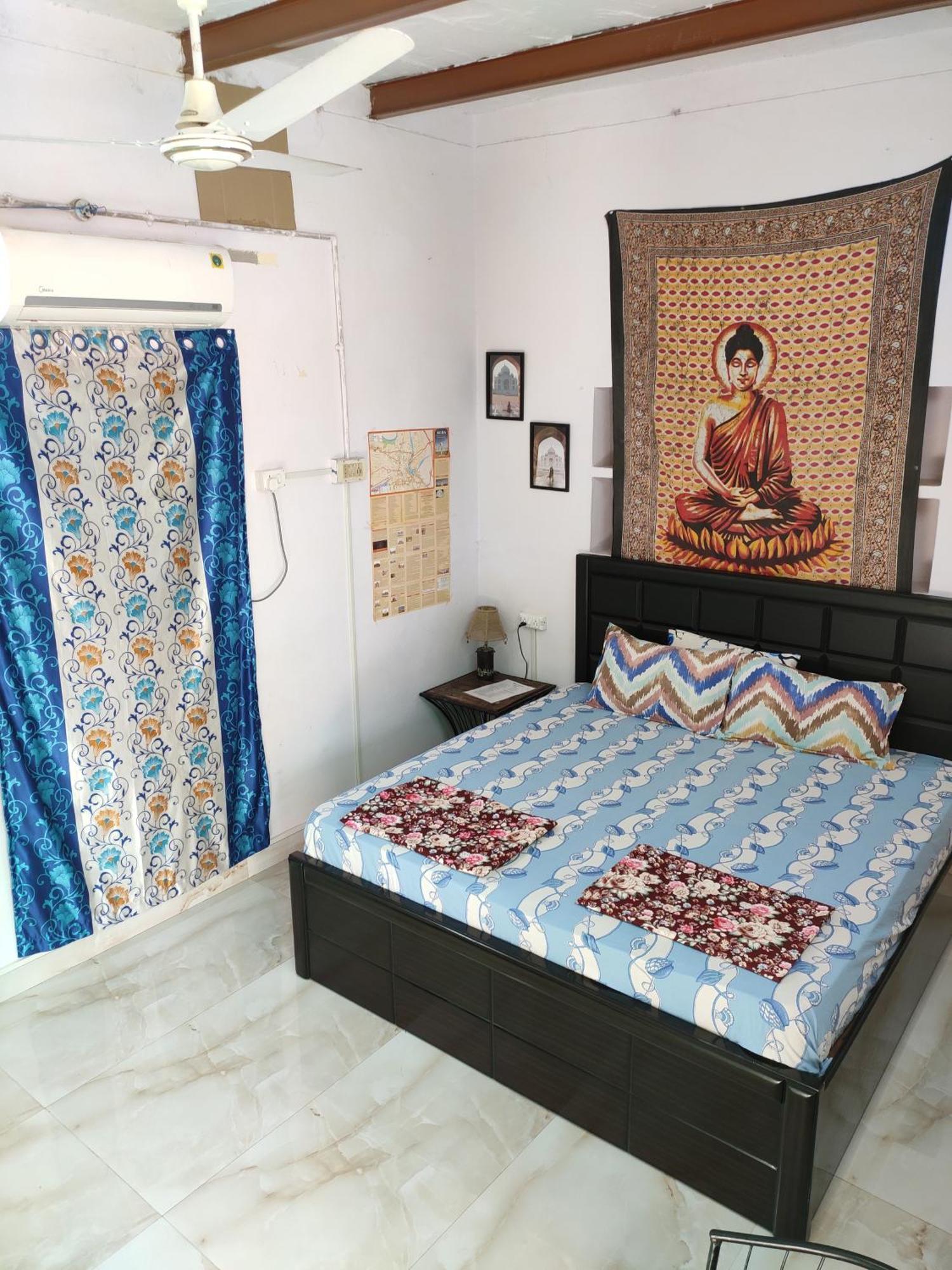 Zigzag Homestay Agra  Exteriör bild