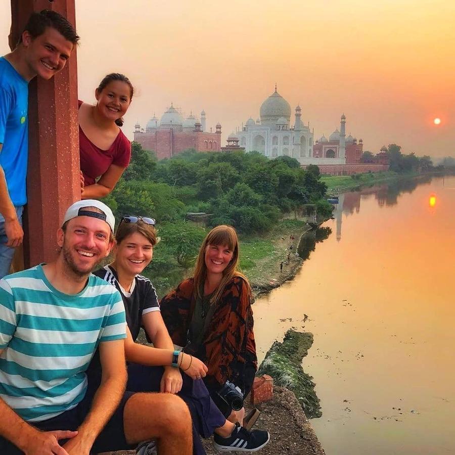 Zigzag Homestay Agra  Exteriör bild