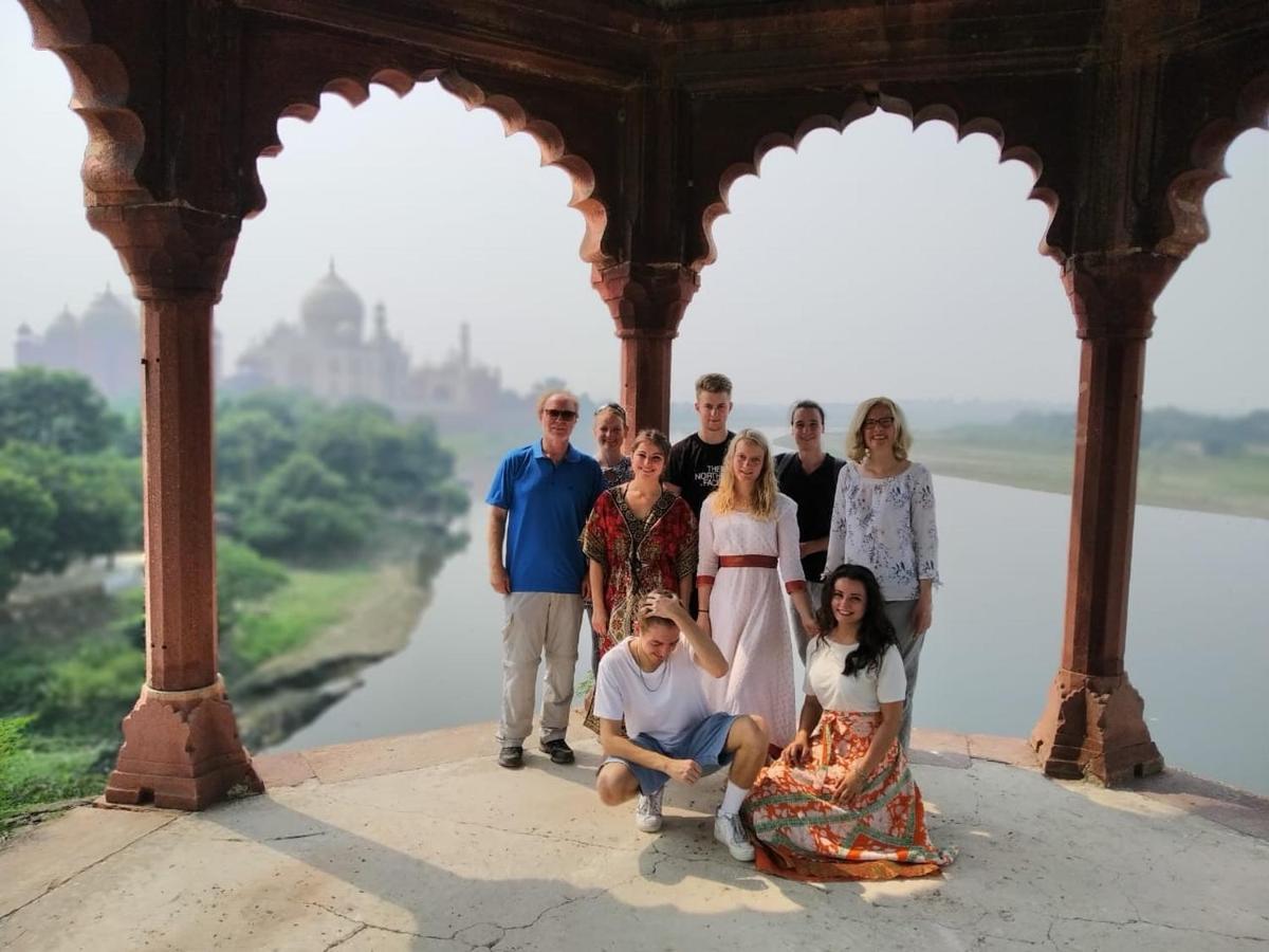 Zigzag Homestay Agra  Exteriör bild